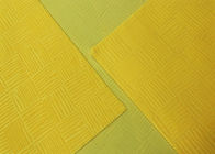 210GSM柔らかさ100%のポリエステルは家の織物-黄色のためのマイクロ ビロードの生地を浮彫りにした