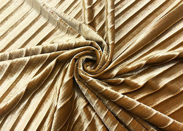 女性ののためのSkirt Golden 290GSM 93%ポリエステル プリーツの金のビロードの家具製造販売業生地